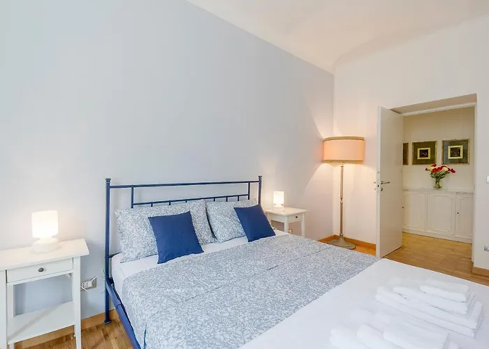Guesthost - Bordighera Seaside Roomy Apartment
